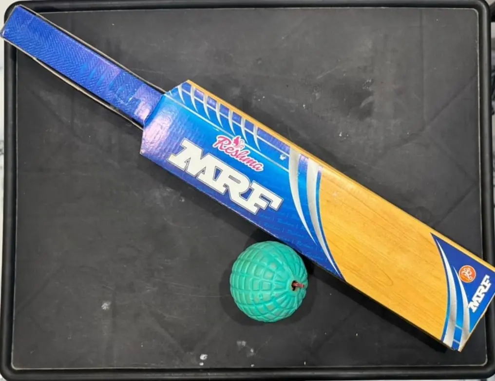 MRF Bat crackling & Ball Smoke